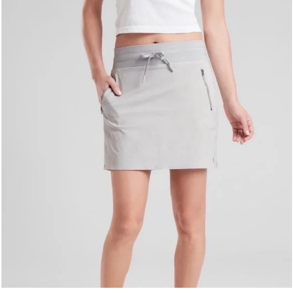 Athleta Trekkie North Light Grey Skirt/Skort